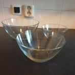 3 glazen Arcoroc schalen / kommen 23, 20 en 17cm, Ophalen of Verzenden, Kom(men), Overige stijlen, Glas