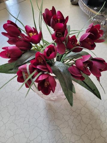 kunstbloemen krokus, hier staan 2 bosjes bij elkaar foto 1 beschikbaar voor biedingen