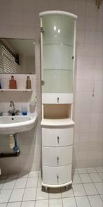Mooi smal badkamerkastje met lades en glazen deur, Huis en Inrichting, Badkamer | Badkamermeubels, Ophalen, (Half)hoge kast, Minder dan 50 cm