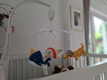 Leuke mobile voor de box beschikbaar voor biedingen
