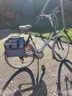 Damesfiets Gazelle oud met fietstas, Fietsen en Brommers, Fietsen | Dames | Damesfietsen, Ophalen, Gebruikt, Gazelle