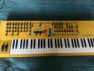 waldorf q keyboard beschikbaar voor biedingen