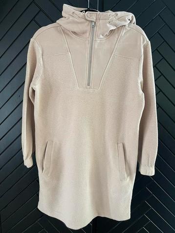 UGG vest/ lange trui beschikbaar voor biedingen