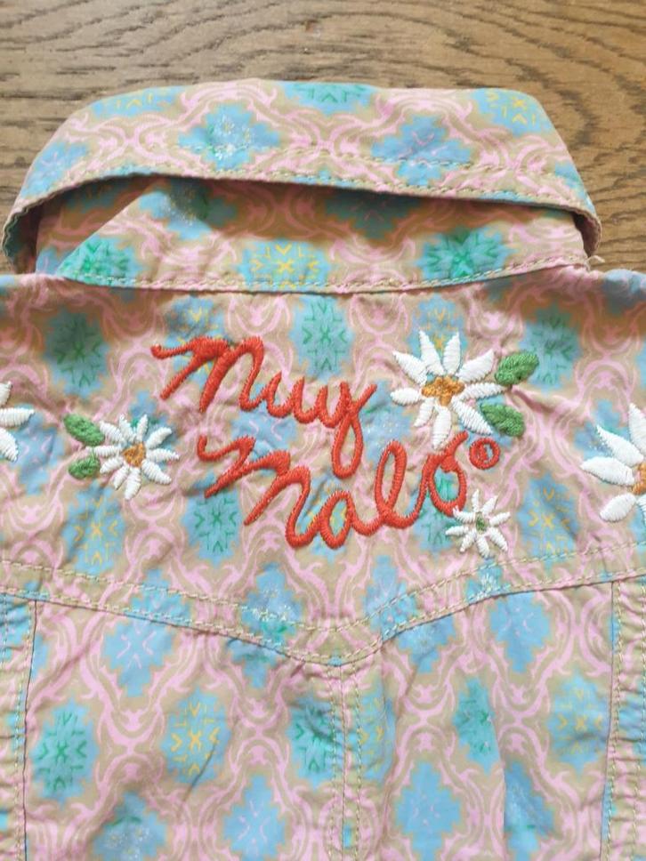 Mooie gekleurde blouse muy malo maat 104, Kinderen en Baby's, Kinderkleding | Maat 104, Zo goed als nieuw, Meisje, Overhemd of Blouse