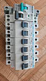 8 installatie automaten, Hobby en Vrije tijd, Elektronica-componenten, Ophalen of Verzenden, Gebruikt