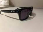 Oakley Holbrook Zonnebril - Stijlvol en Beschermend, Sieraden, Tassen en Uiterlijk, Zonnebrillen en Brillen | Heren, Zonnebril