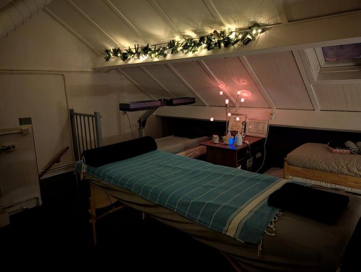 4 handen massage in kerstsfeer, Diensten en Vakmensen, Welzijn | Masseurs en Massagesalons, Bedrijfsmassage, Ontspanningsmassage