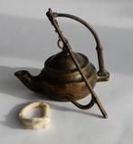 Oud bronzen olielampje, Ophalen of Verzenden, Brons