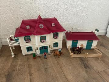 Schleich huis en stallen beschikbaar voor biedingen