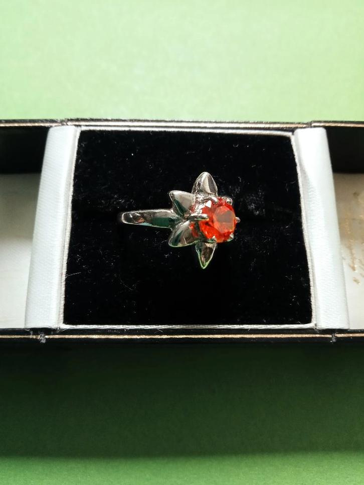 Mooie Fijne Zilveren Ring met Mandarijn Granaat - maat 17, Sieraden, Tassen en Uiterlijk, Antieke sieraden, Ring, Zilver, Met edelsteen