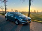 Nette grijze Volvo V40 T2, Voorwielaandrijving, 1596 cc, Stof, 4 cilinders