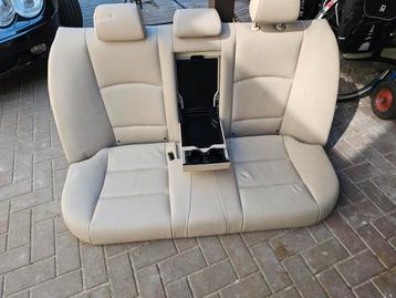 BMW F10 ACHTERBANK CREME KLEURIG beschikbaar voor biedingen