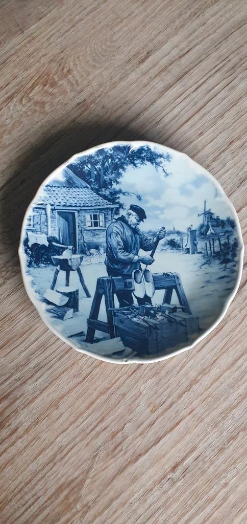 Delfts Blauw Bord - Klompenmaker, Antiek en Kunst, Antiek | Wandborden en Tegels, Ophalen of Verzenden