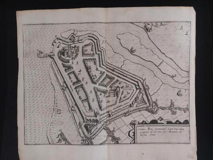 3 / Geertrudan Sint Geertruidenberg -  Gravure uit 1609, Antiek en Kunst, Kunst | Etsen en Gravures, Ophalen of Verzenden
