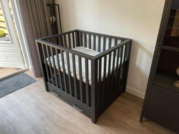 Box (excl. matras) beschikbaar voor biedingen