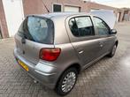 Toyota Yaris 1.3 16V Vvti 5DR 2005 Grijs, Auto's, Voorwielaandrijving, Stof, 880 kg, 4 cilinders