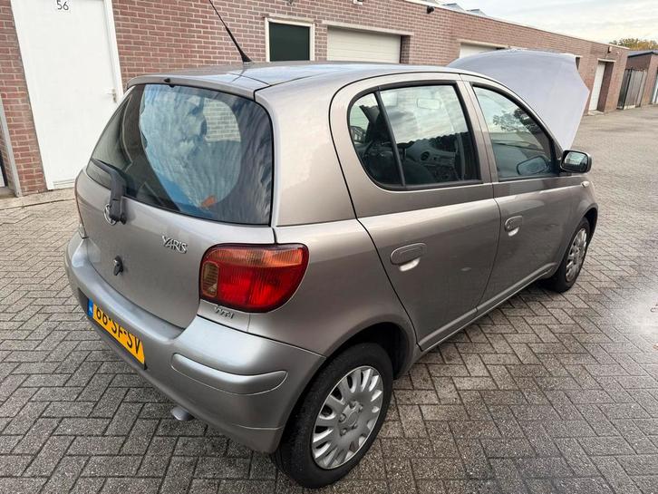 Toyota Yaris 1.3 16V Vvti 5DR 2005 Grijs, Auto's, Toyota, Particulier, Yaris, Benzine, B, Hatchback, Handgeschakeld, Origineel Nederlands