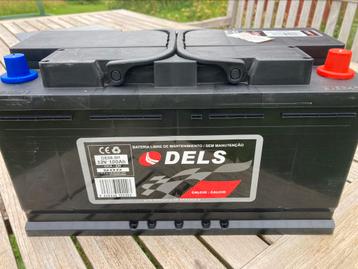 Nieuwe, ongebruikte lood-calcium accu 100Ah 12V beschikbaar voor biedingen