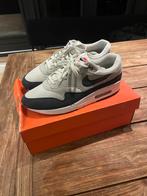 Nike Air Max 1 Anniversary OG Obsidian - Maat 44,5, Kleding | Heren, Schoenen, Ophalen of Verzenden, Gedragen, Blauw, Sneakers of Gympen