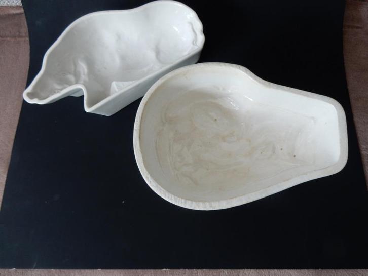 2 Patévormen van Wild zwijn société Céramique, Huis en Inrichting, Keuken | Servies, Zo goed als nieuw, Schaal of Schalen, Overige stijlen