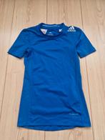Adidas sport T-shirt maat 128 blauw, Kinderen en Baby's, Kinderkleding | Maat 128, Jongen, Ophalen of Verzenden, Sport- of Zwemkleding