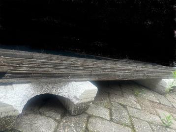 Grote stapel dakplaten +-75M2 damwand stalen platen beschikbaar voor biedingen