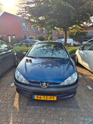 Peugeot 206 1.4 2007 met schade!  beschikbaar voor biedingen