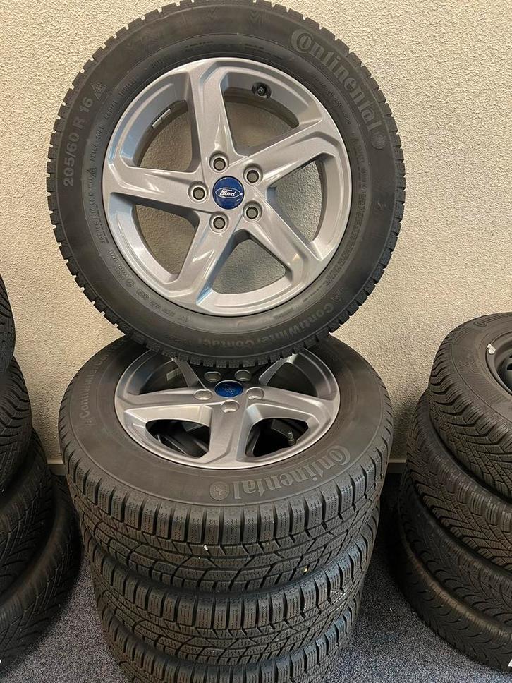 Ford Focus Wielen 205/60 R16 met Winterbanden, Auto-onderdelen, Banden en Velgen, Banden en Velgen, Winterbanden, 16 inch, 205 mm