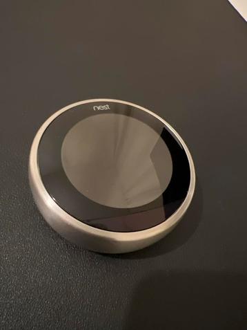 Google Nest Learning Thermostaat beschikbaar voor biedingen