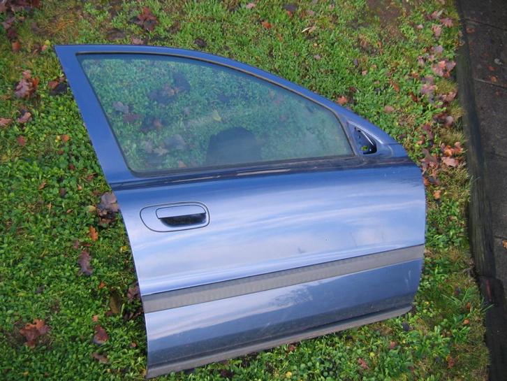S60 portier voordeur rechtsvoor (cosmos blue, kleurcode 450), Auto-onderdelen, Carrosserie en Plaatwerk, Deur, Volvo, Voor, Rechts
