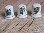 3 Mooie Vintage Vingerhoedjes Porselein met Bloem Decor, Verzenden, Gebruikt, Porselein