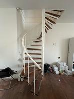 Gratis staal met houten treden (niet herbruikbaar), Doe-het-zelf en Verbouw, Ophalen, Zo goed als nieuw, 2 tot 4 meter