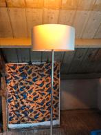 Staande lamp zilver, lampenkap wit, Huis en Inrichting, Lampen | Lampenkappen, Ophalen, Gebruikt, Wit, Rond