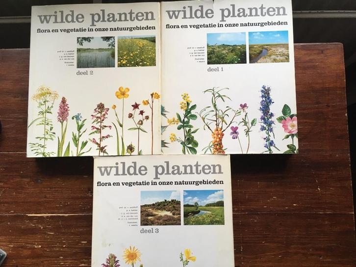 3 delen Wilde planten Flora en vegatatie 1970-1973, Boeken, Natuur, Gelezen, Bloemen, Planten en Bomen, Ophalen of Verzenden
