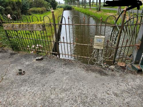 Antiek ijzeren smeedijzeren hekwerk met draaipoort 19,5 m, Tuin en Terras, Tuinhekken en Hekwerk, Gebruikt, Sierhekwerk, IJzer