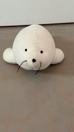 Mooie witte zeehond, Ophalen