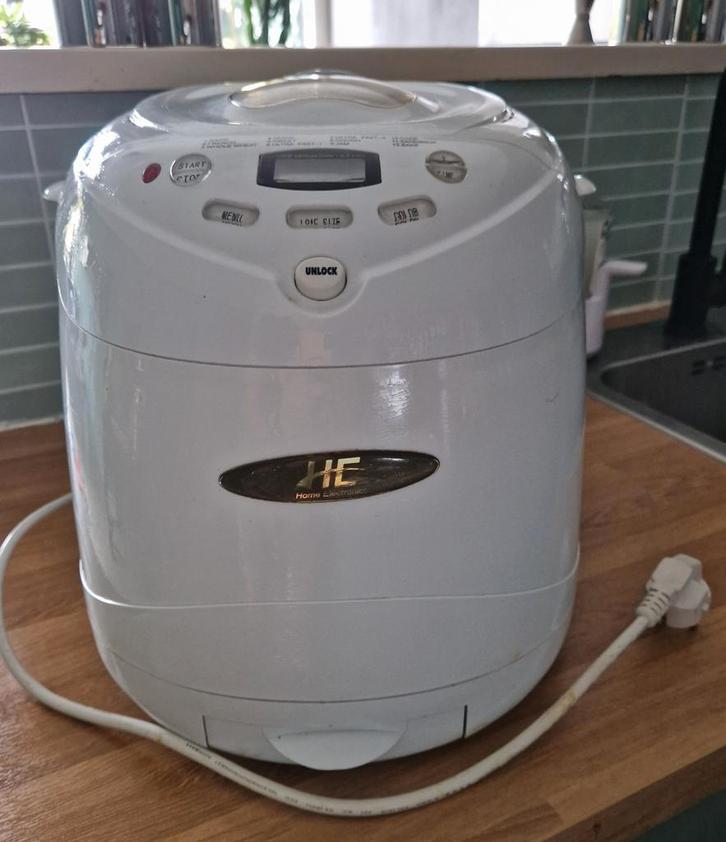 Broodbakmachine voor heerlijk vers brood, Witgoed en Apparatuur, Broodbakmachines, Gebruikt, Met timer, 800 tot 1200 gram deeg