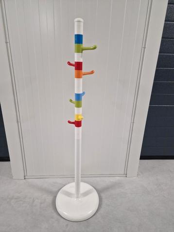 Kleurrijke Vintage Staande Kapstok van Ikea "Krokig" beschikbaar voor biedingen