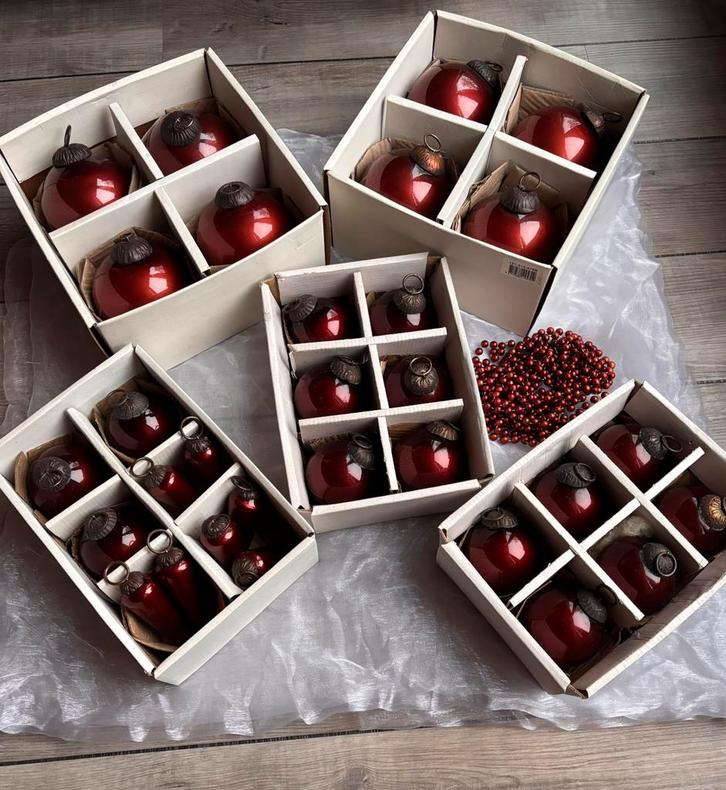 Bordeaux kerstballen, pegels en kralen, Diversen, Kerst, Gebruikt, Ophalen of Verzenden