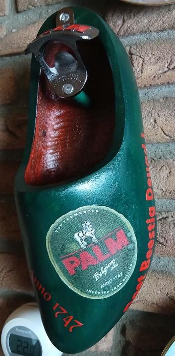 Houten klomp opener/ doppenvanger Palm bier. beschikbaar voor biedingen