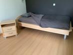 Mooi eenpersoons bed beuken met lattenbodem en nachtkastje, Ophalen, 100 cm, Eenpersoons, Beige
