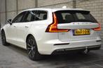 Volvo V60 T6 350PK AWD Essential Bright | Trekhaak | BLIS |, Auto's, Automaat, Gebruikt, 4 cilinders, 24 maanden