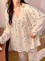 Te koop mooie witte dames piama maat 54, Kleding | Dames, Pyjama's, Ophalen of Verzenden, Nieuw, Maat 46/48 (XL) of groter