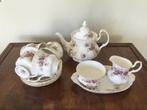 Royal Albert Lavender Rose: theepot, roomstel, kop/schotels, Huis en Inrichting, Keuken | Servies, Ophalen, Nieuw, Overige stijlen