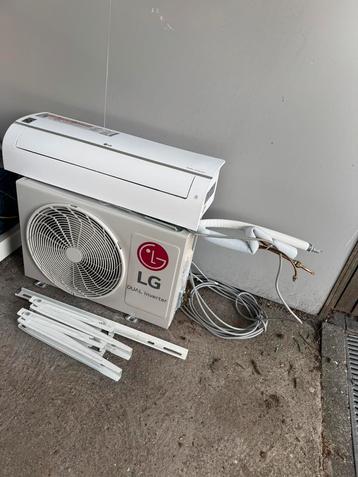 Airco LG inclusief bevestigingset buiten unit op wand beschikbaar voor biedingen