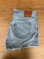 Levi's jeans short L/XL, Kleding | Dames, Spijkerbroeken en Jeans, Blauw, Nieuw, Ophalen of Verzenden, W30 - W32 (confectie 38/40)