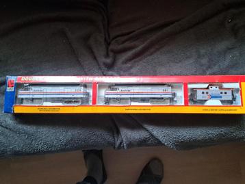 Double Header Treinset met Caboose beschikbaar voor biedingen