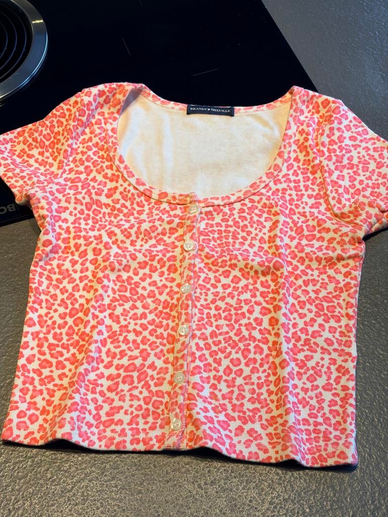 Brandy Melville T-shirt - Kort Model - One Size, Ophalen of Verzenden, Zo goed als nieuw, Korte mouw, Roze