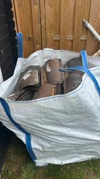 Gratis dakpannen ongeveer 300 stuks, Doe-het-zelf en Verbouw, Ophalen, Steen of Klei, Zo goed als nieuw, 15 m² of meer
