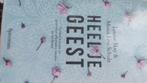 HEEL JE GEEST- Louise Hya & Mona Lisa Schulz, Gelezen, Achtergrond en Informatie, Ophalen of Verzenden, Overige onderwerpen